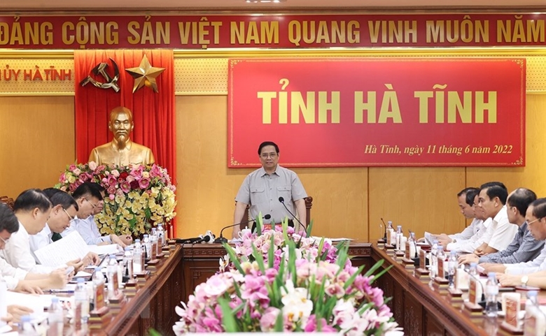 Le PM Pham Minh Chinh travaille avec la province de Hà Tinh